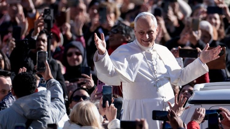 ĐTC tiếp kiến chung 19.11.2025: Cái chết và sự phục sinh của Chúa Giêsu là nền tảng của một linh đạo sinh thái toàn diện